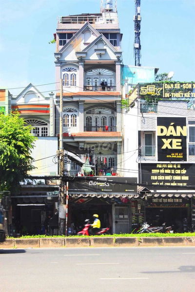 Nhà Mặt Tiền Tô Ký, Đối Diện CV Phần Mềm Quang Trung, 6mx22m, 6 Tầng