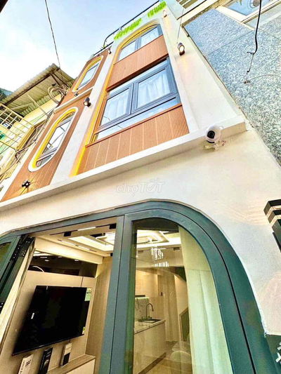 NHÀ CÁCH MẠNG THÁNG 8 Vị trí SIÊU ĐẸP