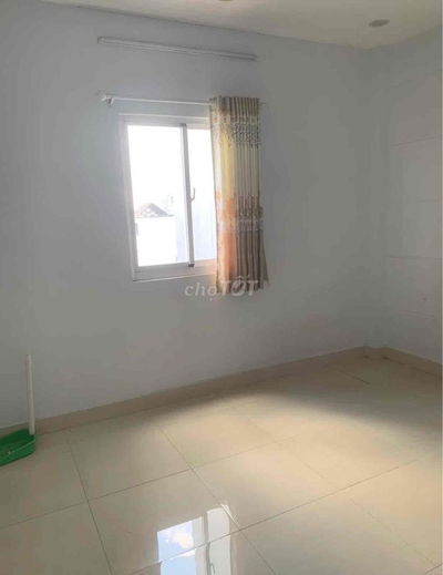 nhà dư phòng cho sv thuê