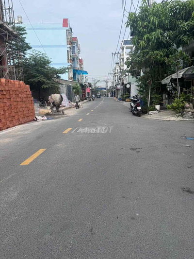 44M - 4,250 TỶ  - 2 lầu - Đường Nguyễn Ảnh THủ  - Hẻm Xe Hơi