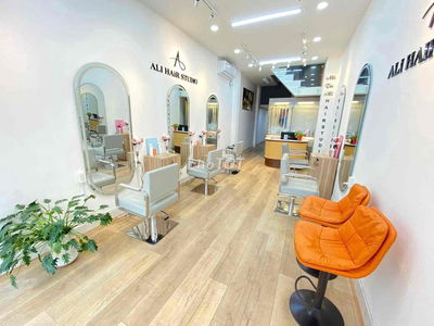 Mặt tiền đường 3/2. Trệt 5 lầu, thang máy, 9p, 10wc, giá 45