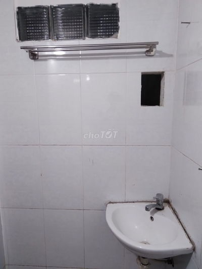 Chính chủ, phòng đẹp, thoáng, 14m2 + gác rộng, đường Cộng Hoà