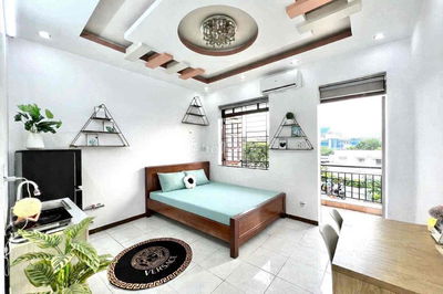 Phòng cho thuê 30m2 quận 1 ngay cầu Nguyễn Văn Cừ có BAN CÔNG full NT