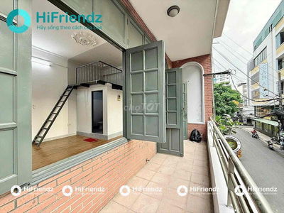 PHÒNG GÁC BAN CÔNG - MÁY LẠNH TỦ LẠNH - NGAY HOÀNG HOA THÁM