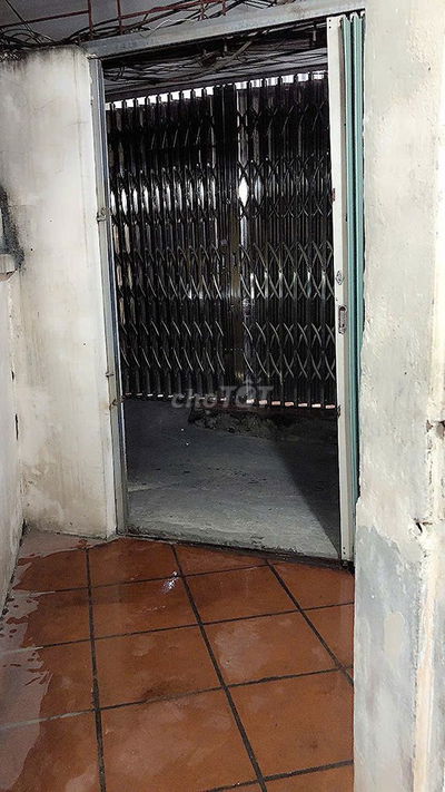 Nhà C4 gác xép, nóng lạnh, gần trường TH, Thanh Xuân Nam