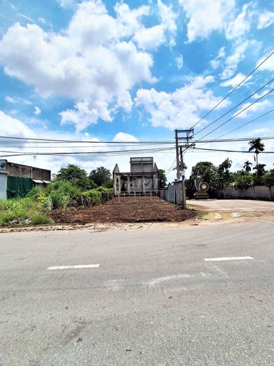 Bán đất mặt tiền DT 744 , Cách ngã ba Rạch Bắp 150m , 9×47 thổ cư 100m