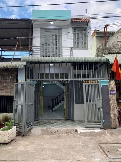 Bán nhà tân đông hiệp dĩ an gần trung tâm y tế