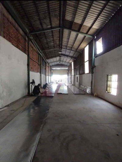 Cho Thuê 3 Nhà Xướng (Hình Thực Tế) DT:120m2->220m2 và 350m2 Đường xe