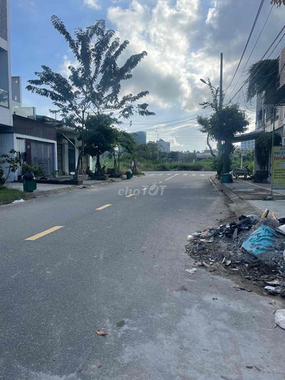 Nhà đẹp đón tết!!!!!! Gần Biển Nguyễn Tất Thành