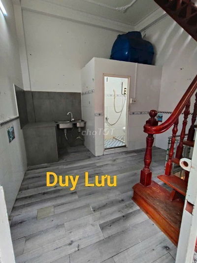 CHO THUÊ NHÀ HẺM 3 GÁC, 1 XET CMT8 Q.10