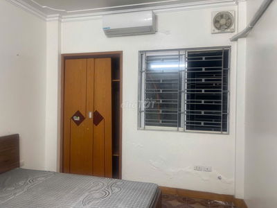 Chính chủ cần cho thuê căn hộ tập thể ngõ 120 Hoàng Quốc Việt