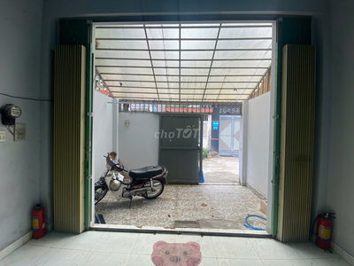 Cho thuê nhà 83/12/4 PVB, hẻm xe ôtô 5m, 4x16m, có sân, giếng trời