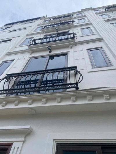 Người Nhà Nhờ Bán Hộ Nhà 50m2 7Tang Nhà Võng Thị ,ĐI Bộ 5p Ra Hồ Tây