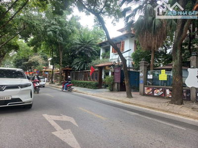 HIẾM – BIỆT THỰ MẶT PHỐ HOÀNG NGÂN – 350m² – 3 TẦNG