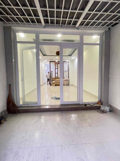 Nhà Mới 1/ Đg Số 4 P16: 4x15m, 4pn, 3wc, sân thượng, 3 máy lạnh