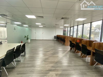 cho thuê văn phòng diện tích 120m giá chỉ hơn 100k/1m, mặt phố Trung Phụng.