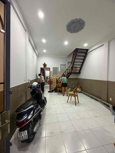 Bán Nhà 210/19ABC CMT8 4.3x15 1 lầu ,  65m2 đất giá 8.2 tỉ