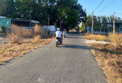 Bán đất đg nhựa 8m kp4 hắc dịch tp.Phú Mỹ, dt:11x25 giá 2.3ty