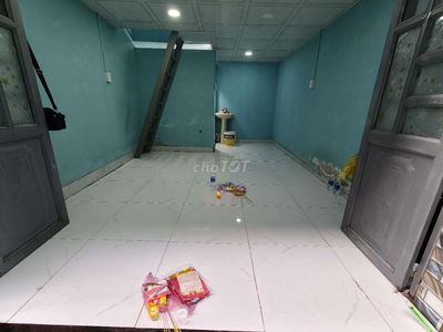 Nhà Trung Tâm Ngay BXQ8 36m2 sàn Giá 680 Triệu TL Nhà ở Ngay