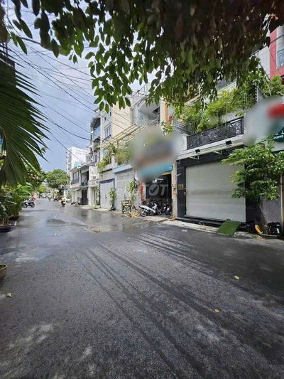 Nhà mặt tiền đường số kinh doanh đông đúc