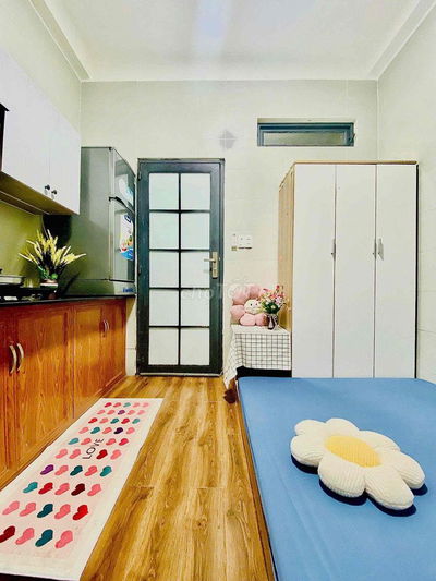 CHO THUÊ 2 PHÒNG FULL NỘI THẤT - NHÀ MỚI - THANG MÁY - NGAY VHU