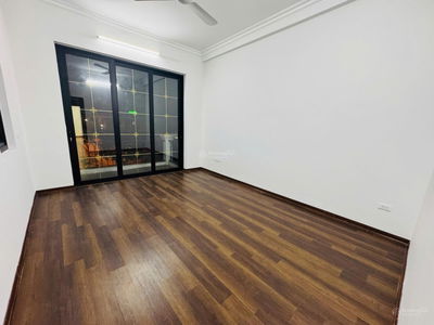 Bán gấp nhà mặt phố Nguyễn Bặc, 18,5 tỷ, 55m2, pháp lý đầy đủ