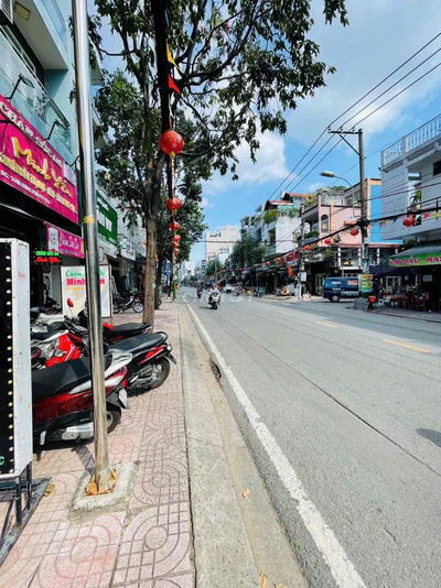 CHO THUÊ NHÀ MẶT TIỀN ĐƯỜNG HƯNG PHÚ. GẦN CẦU NGUYỄN TRI PHƯƠNG.