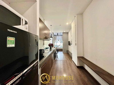 Căn hộ dịch vụ cho thuê 1 phòng ngủ cao cấp ban công ngay quận 10