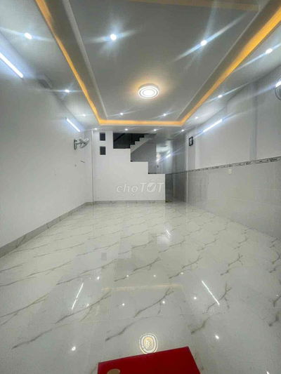 Nhà 2 lầu mới xây -  9 phòng KDC 586