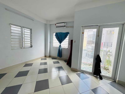 27m2- BAN CÔNG, KỆ BẾP, Full NT- gần 3/2 cắt Lê Đại hành, đh Y dược