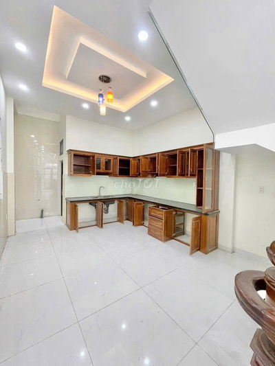 Nhà mặt tiền đường 66m2, 1Trệt 1 Lầu, 2PN, KDC Hồng Long, HBP Thủ Đức