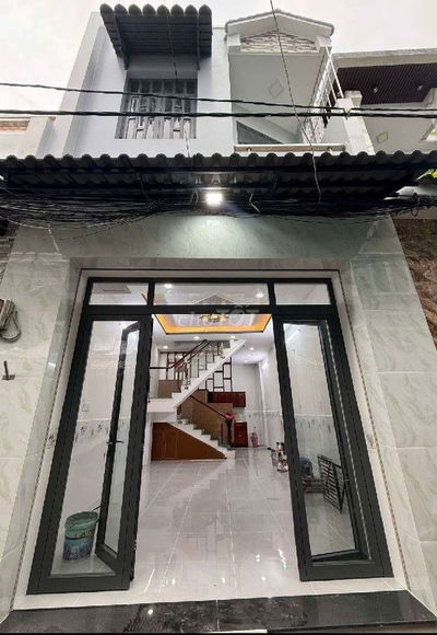 NHÀ 3 TẦNG XÂY DỰNG FULL MỚI - HẺM XE HƠI THÔNG - SÁT CHỢ BÌNH LONG