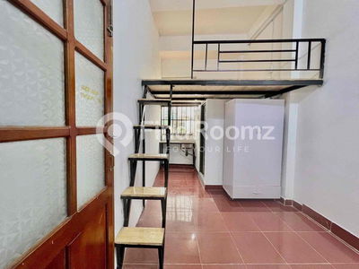 TRỐNG PHÒNG GIÁ RẺ NGAY CÔNG VIÊN LÀNG HOA