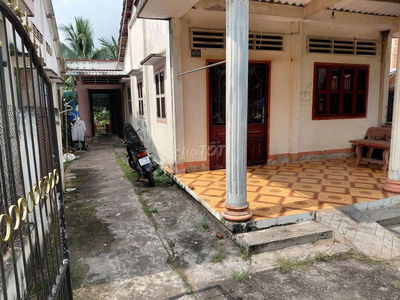 CẦN BÁN NHÀ ĐẤT