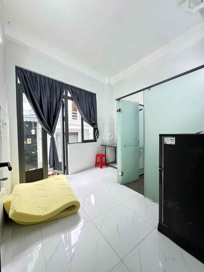 STUDIO BAN CÔNG NỘI THẤT ĐẦY ĐỦ ZÁ SIÊU HỜI CHO NUÔI MÈO Ở 2-3 NGƯỜI