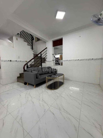 NHÀ NCC 3 PHÒNG NGỦ 1 PHÒNG KHÁCH