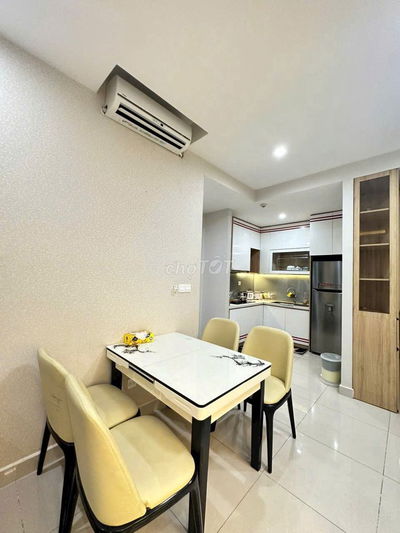 Cho thuê 2PN Sunrise city view, 61 m2, 15.5 trd. Nhà nội thất y hình