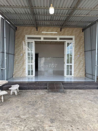 Nhà nguyên căn gần chợ Long Hoa, 377 m2, đường Phạm Văn Đồng, Tây Ninh