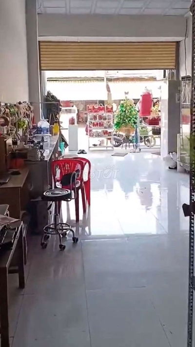 Nhà Mặt Tiền 👉 124 m2 Đúc Lầu 👉 Đang Cho Thuê 9tr 👉 Bán 5 tỷ 600