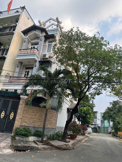 Căn góc khu văn phòng chính phủ, KDT Vạn Phúc city 84m2 ngang 5mn 18ty