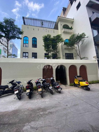 Mặt Bằng 1000m2 HXH Quận 3, Kinh doanh tự do