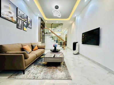 LÊ HỒNG PHONG - Q10 -   55M² – 4 TẦNG – 5 PHÒNG NGỦ – KHU TRUNG TÂM