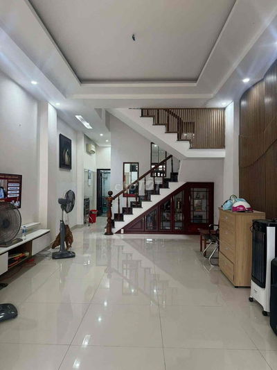 Nhà 2Pn 3WC đường Tôn Thất Tùng, gần Nguyễn Văn Linh