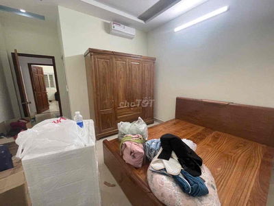 Nhà 1/ Thạnh Lộc - 1 Trệt 2 Lầu ( 4 x 20 ) Có Sân Xe Hơi - Hẻm 8m