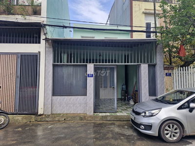 Cho thue nhà nguyên căn 2 phòng ngủ tolet mới sạch sẽ trung tâm tp