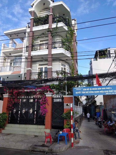 Cho thuê nhà 4 lầu Nguyên căn 2mặt tiền đường Lưu Hữu Phước, view kênh