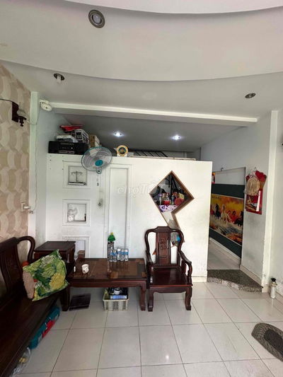 bán nhà đường trần văn ơn . Quận tân phú