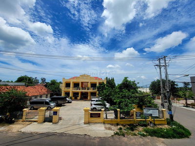 NHÀ NGUYÊN CĂN MẶT TIỀN, MỚI, ĐẸP, NGAY MẶT BIỂN, FULL NỘI THẤT