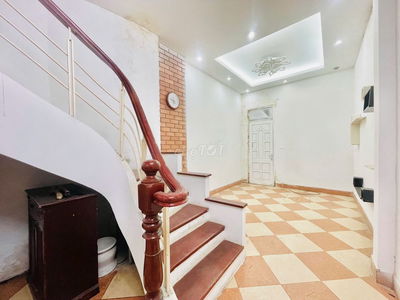 🏠 CHO THUÊ NHÀ MỚI Đào Tấn Kim Mã Diện tích: 40m² – 4tầng, 5PN,