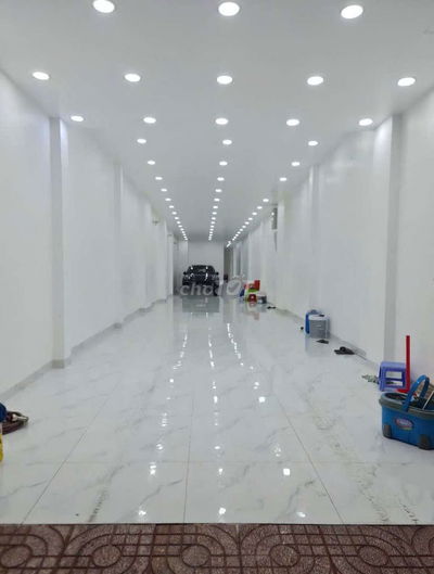 MT Tạ Quang Bửu, 5X40, 1TRỆT 4LẦU, 8pn 5wc